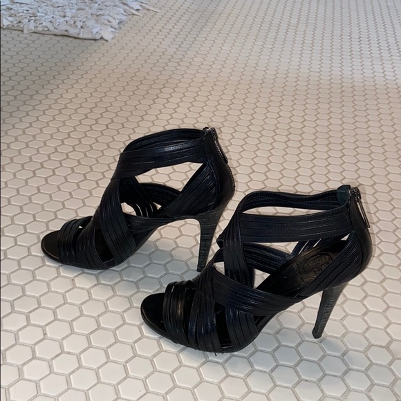 Tory Burch women’s heels - Picture 3 of 5